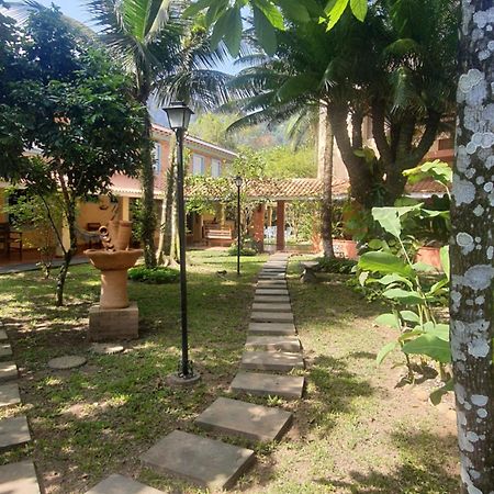 Suites Quintal De Lazaro 2 Ubatuba Bagian luar foto